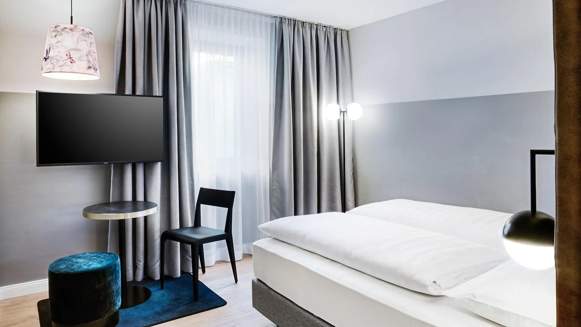 Hotel Breinoessl Инсбрук